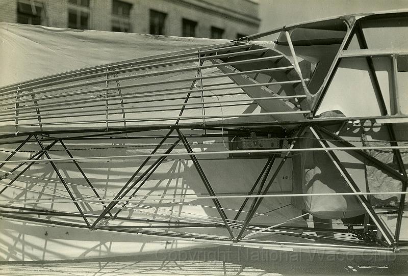 1932 Waco UEC 01.jpg